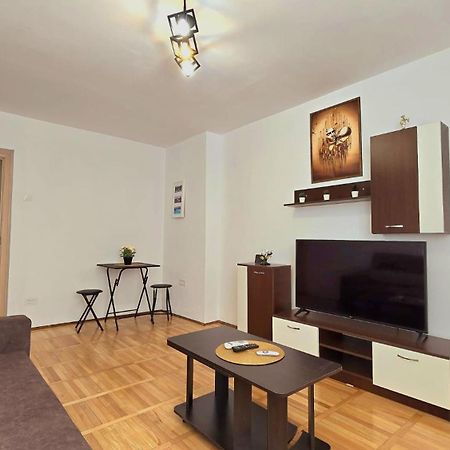 Apartament Confort Hd Hunedoara Zewnętrze zdjęcie